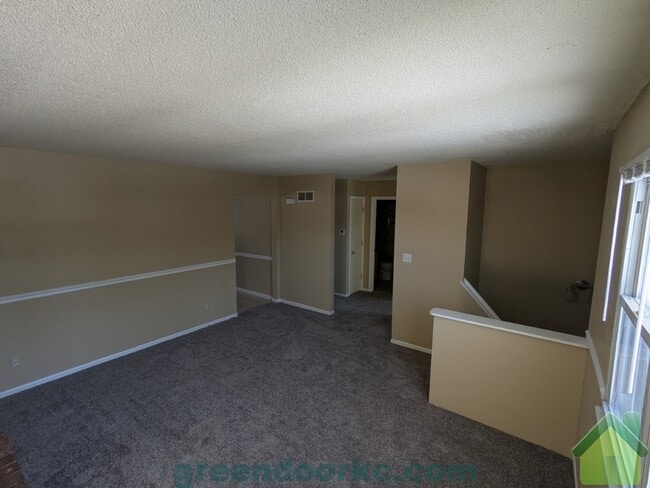 Photo - 8917 Haskins St
