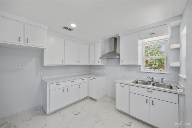 14 North St