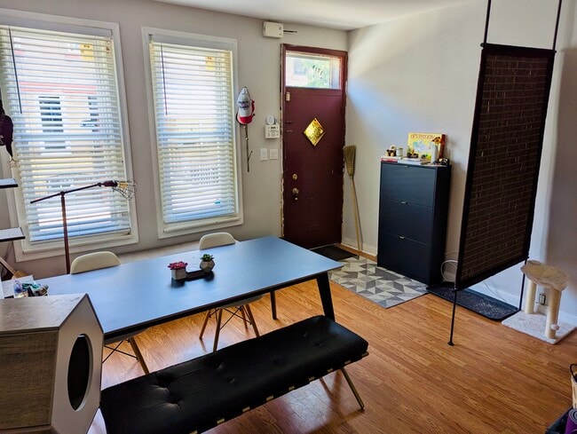 Photo - 1718 McClellan St