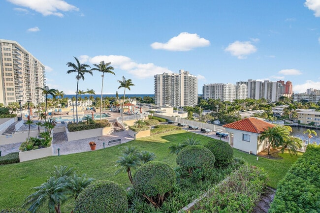 Photo - 3020 NE 32nd Ave Unit 819