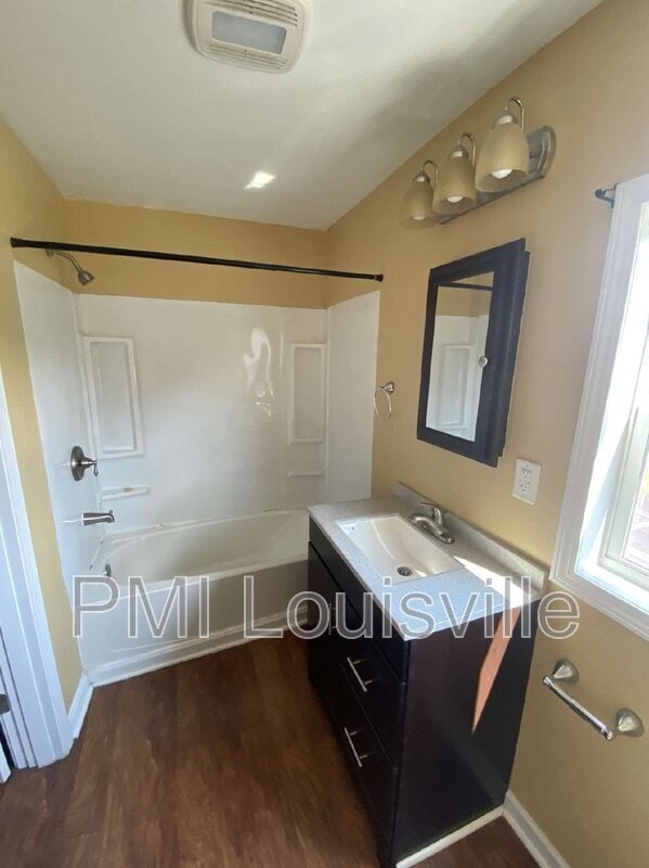 Photo - 1302 Main St Unit APT C MK