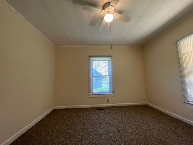 Photo - 622 Woodlawn Ave