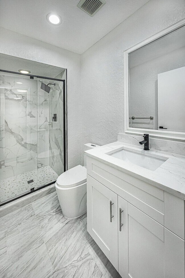 Photo - 829 Camino Rd Unidad 206 c