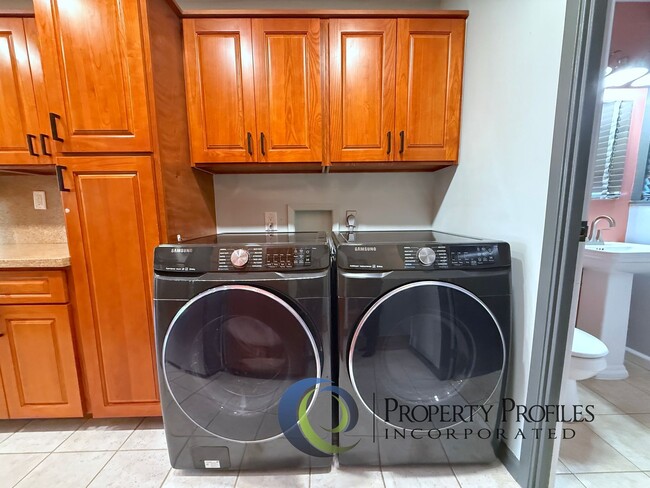 Photo - 4 Bedroom 2.5 bathroom Townhome in Kaholo ...