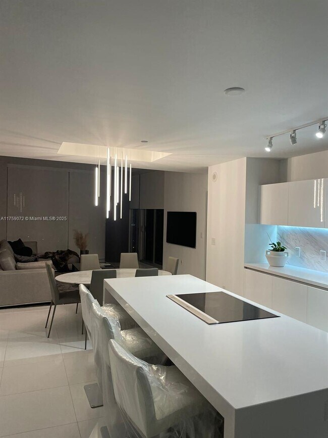 Photo - 851 NE 1st Ave Unit 1401