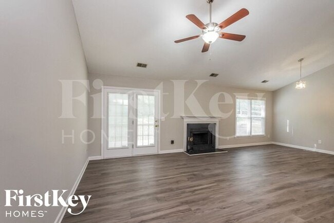 Photo - 3321 Argyle Ln