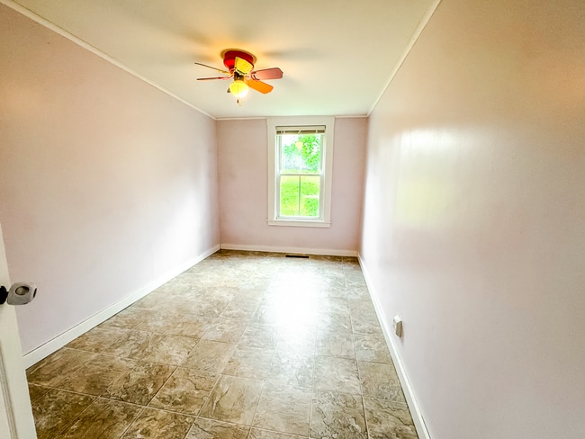 Photo - 403 Hollister Hill Rd