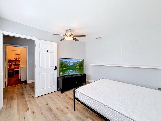 Photo - 7460 NW 16th St