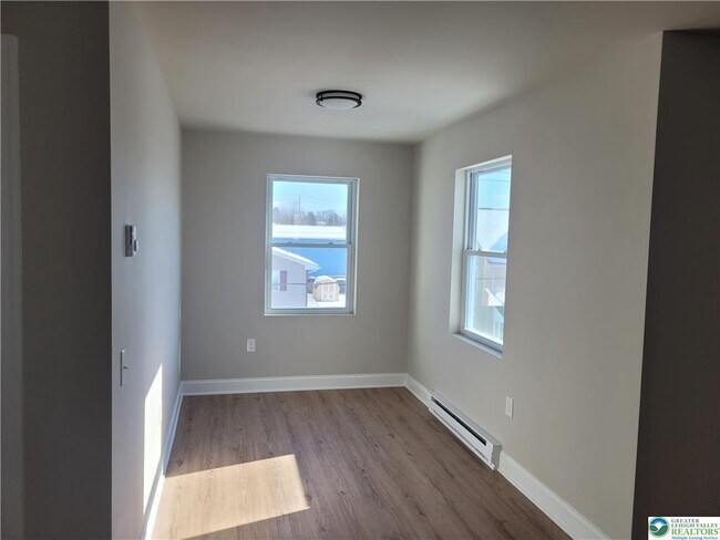 Photo - 2006 Washington Ave Unit 6