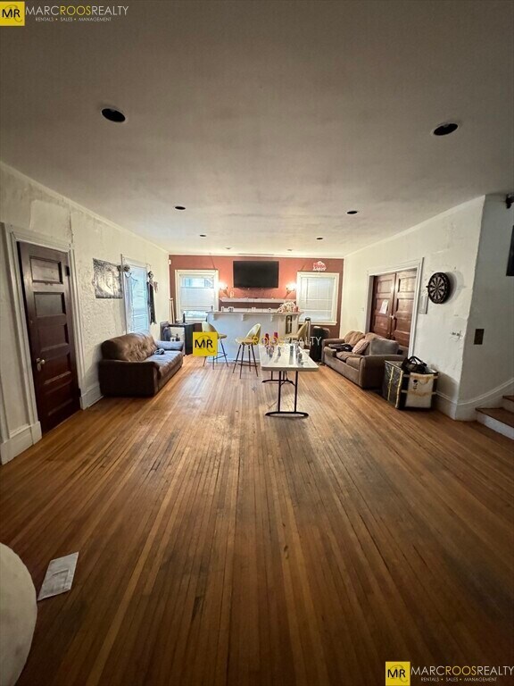 Photo - 27 Bostonia Ave