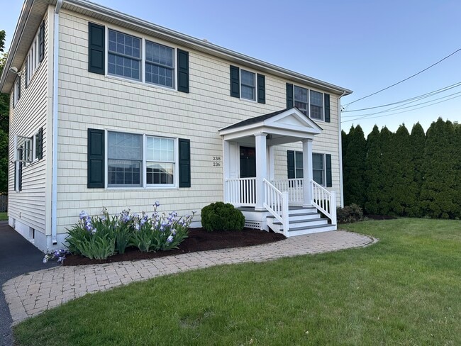 Photo - 236 Mapleton St