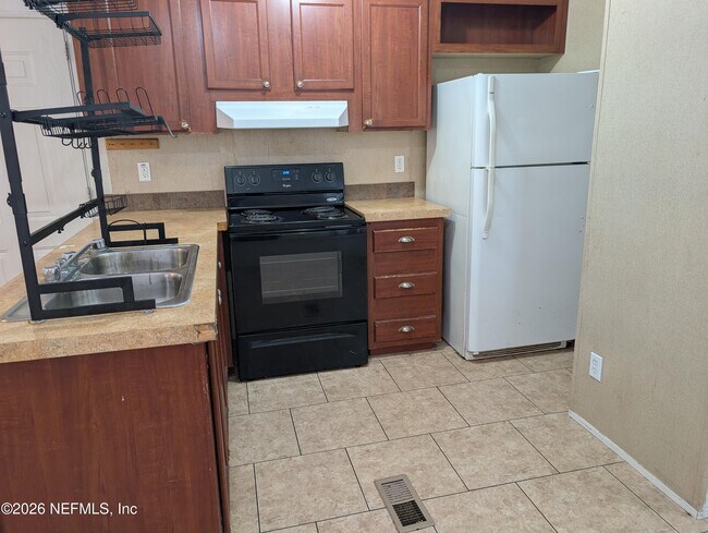 Photo - 123 Hayman Dr