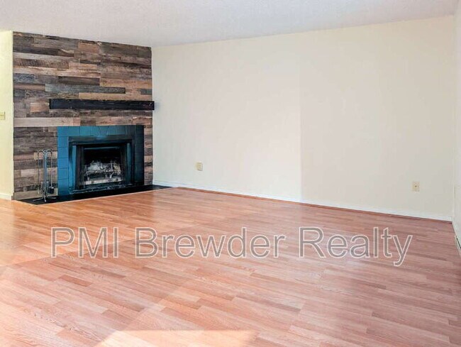 Photo - 19851 25th Ave NE Unidad 120