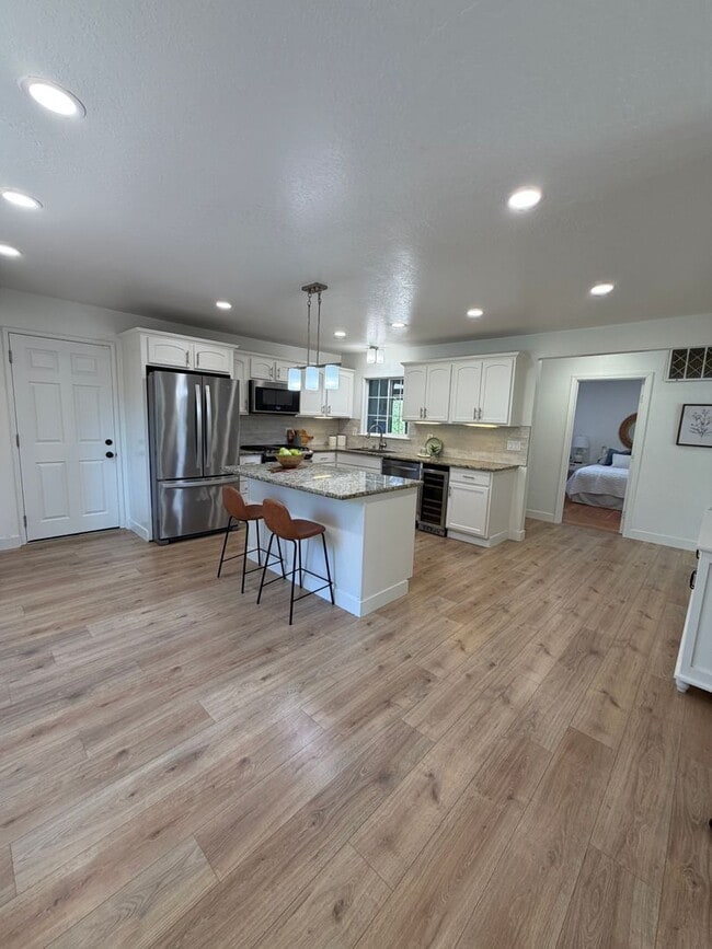 1139 Lovell Ct