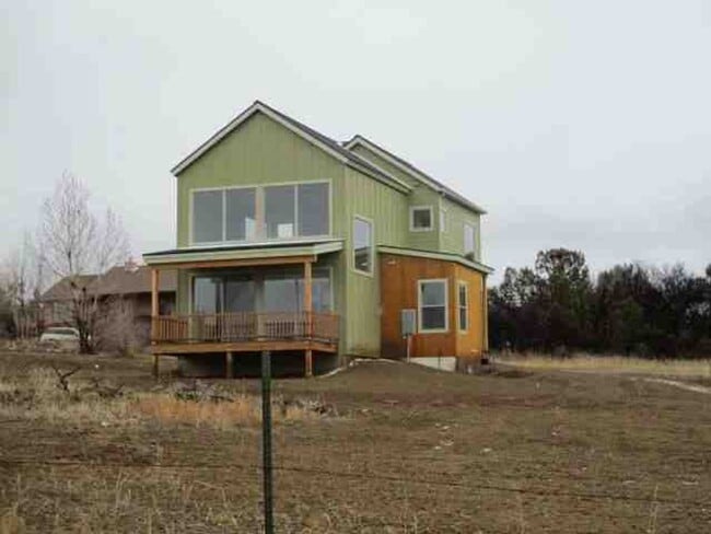 Building Photo - 65 Bocea-A
