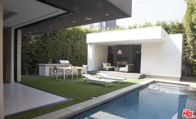 Photo - 523 N Harper Ave