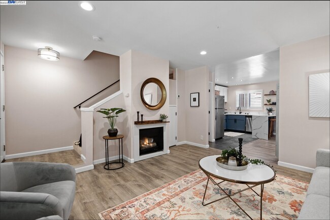 Photo - 810 Oak Grove Rd