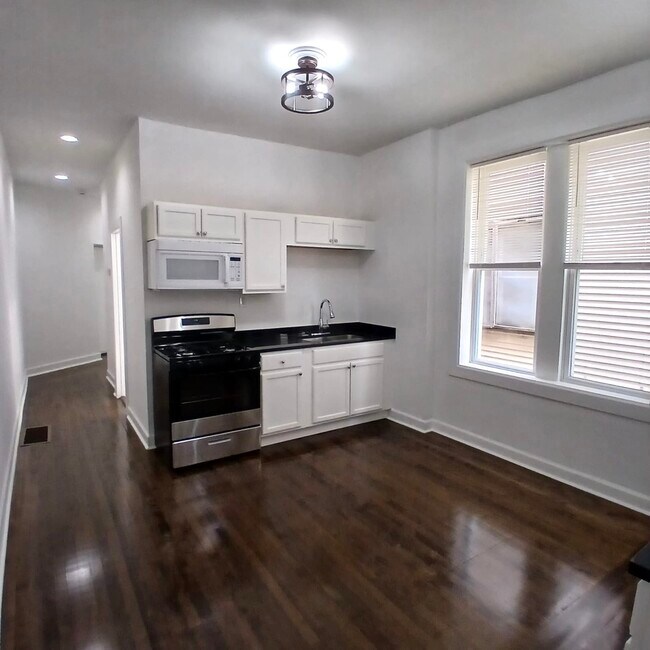 Photo - 4058 W Hirsch St Unit 1