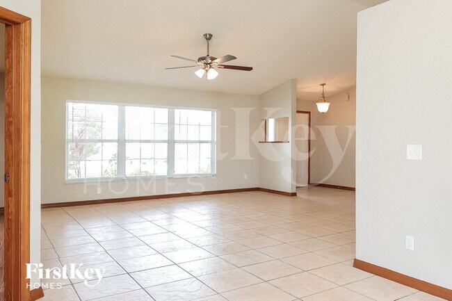 Photo - 329 Edgewood Ct