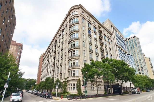 Building Photo - 3400 N Lake Shore Dr Unit 2D Rental