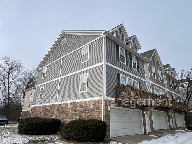 Photo - 1104 Flagstone Ln