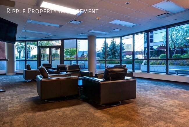 Photo - WONDERFUL 1 BED/ 1 BATH CONDO IN THE HEART OF DOWNTOWN Unit 1207