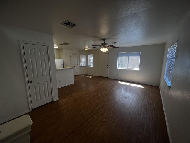 Photo - 127 Cedargrove