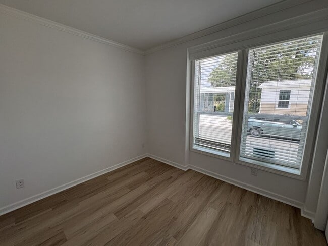 Photo - 1655 Voyager Dr