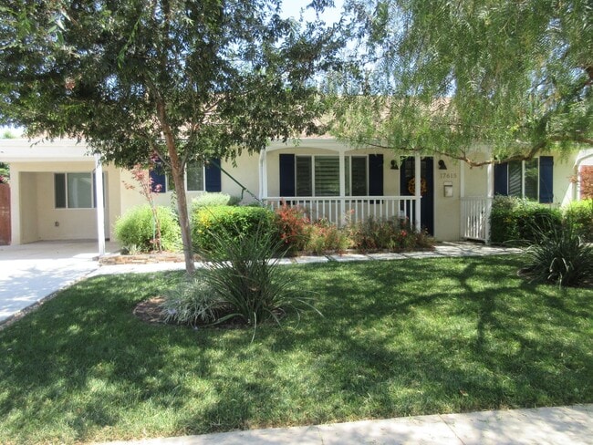 Building Photo - Truly lovely 3 bedroom home on cul-de-sac ...