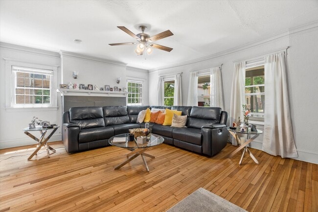 Photo - 748 N 34th St