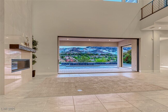 Photo - 72 Bella Lago Ave