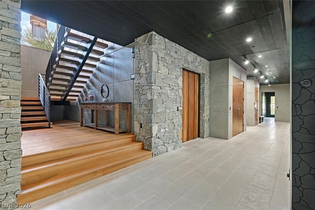 Photo - 4155 Badura Ave