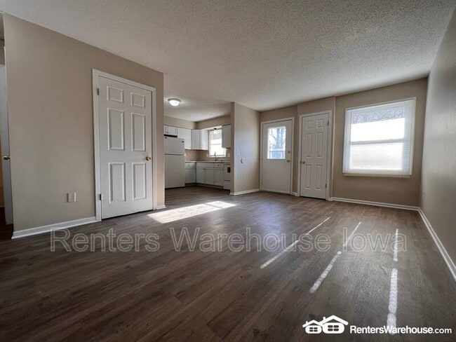 Photo - 824 Hartford Ave