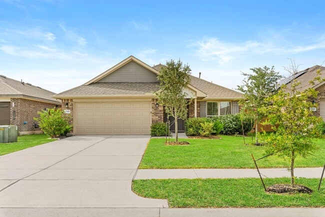 Photo - Beautiful just remodeled from top to botto...
