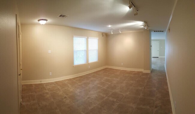 Photo - Hailey's Manor