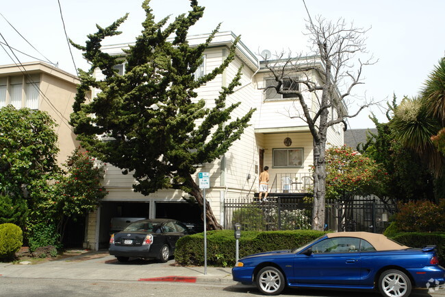 Building Photo - 2009-2011 Haste St Rental