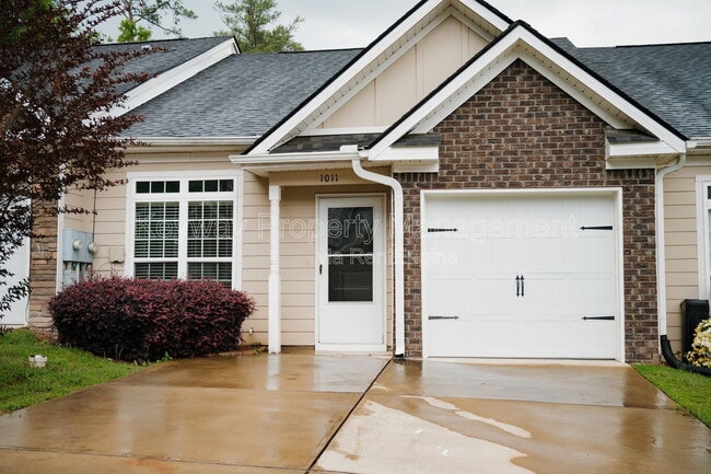 Building Photo - 1011 Coveside Trl