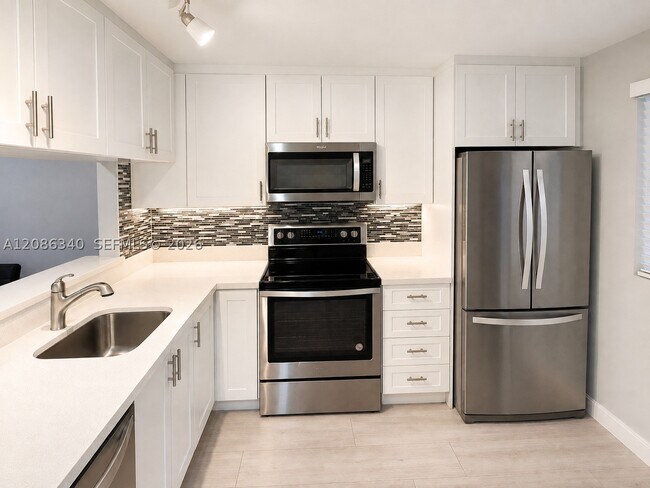 Photo - 15705 W Waterside Cir Unit 103