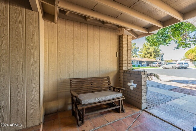 Photo - 4021 S Holbrook Ln