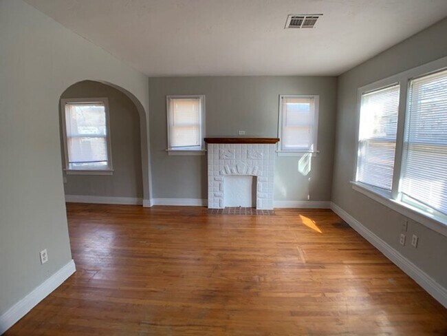 Photo - Nice 2 Bedroom Northwest OKC
