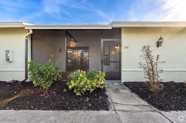 Building Photo - 5113 SW 15th Pl Unit 216 Rental