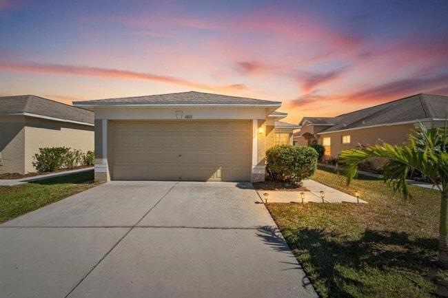 Building Photo - 11812 Lynmoor Dr