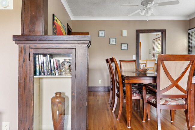 Photo - 935-937 Marshall Avenue Unit 937