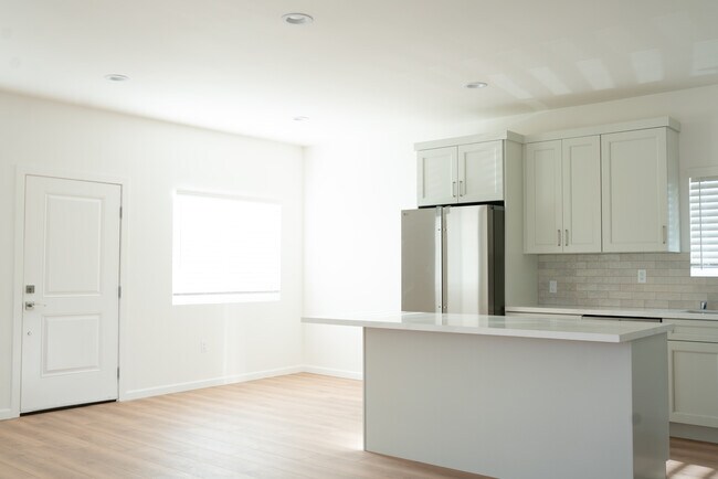 1200 N Hobart Blvd Unit 1200 N Hobart