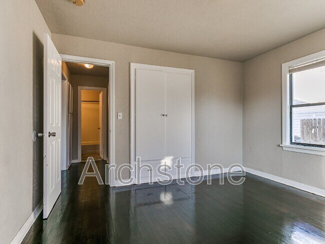 Photo - 1001 NW 100th St