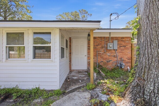 12433 Deerfield Rd