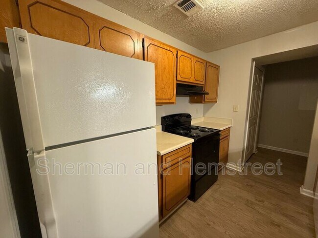 Photo - 200 Commons Dr Unit 200
