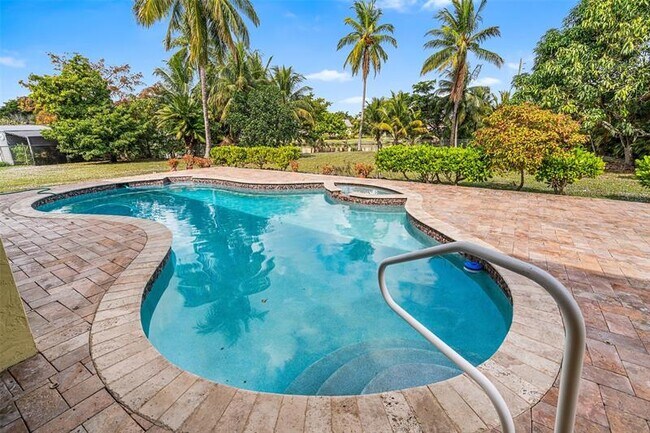 Photo - 8619 SW 51st St