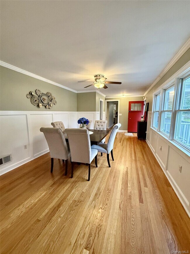 Photo - 31 Oakland Ave