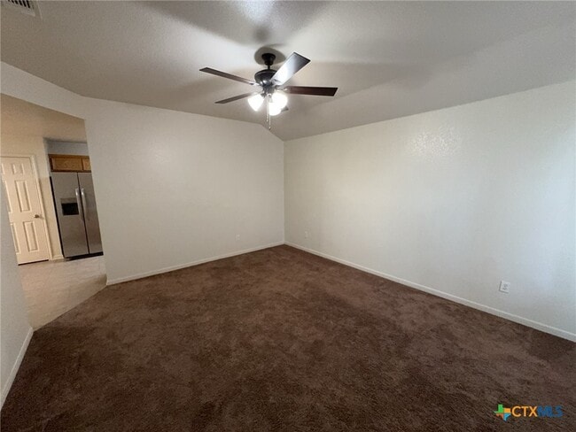 Building Photo - 1405 Cinch Dr Unit B